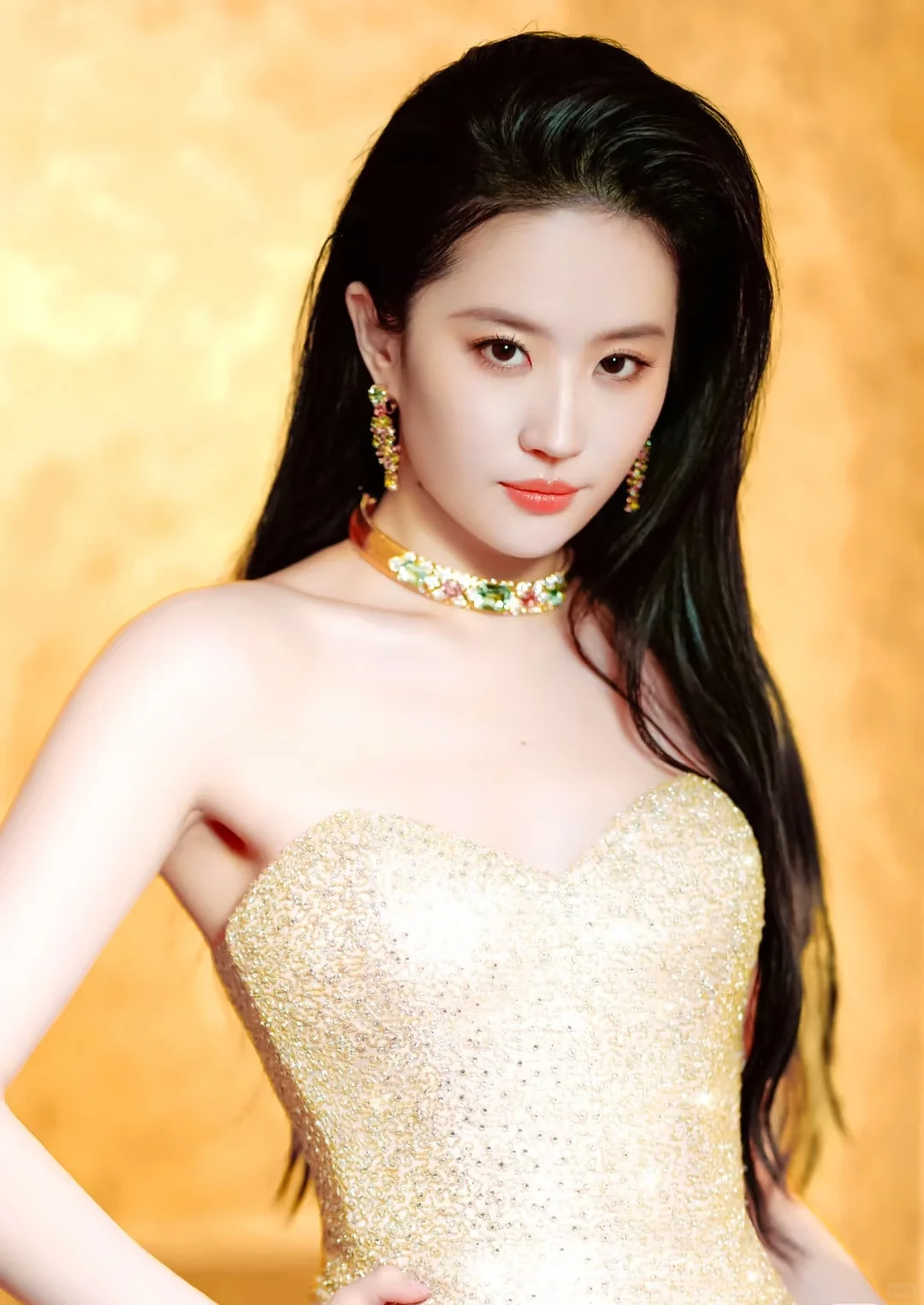 怎么会有这么美的女孩！😭😭😭