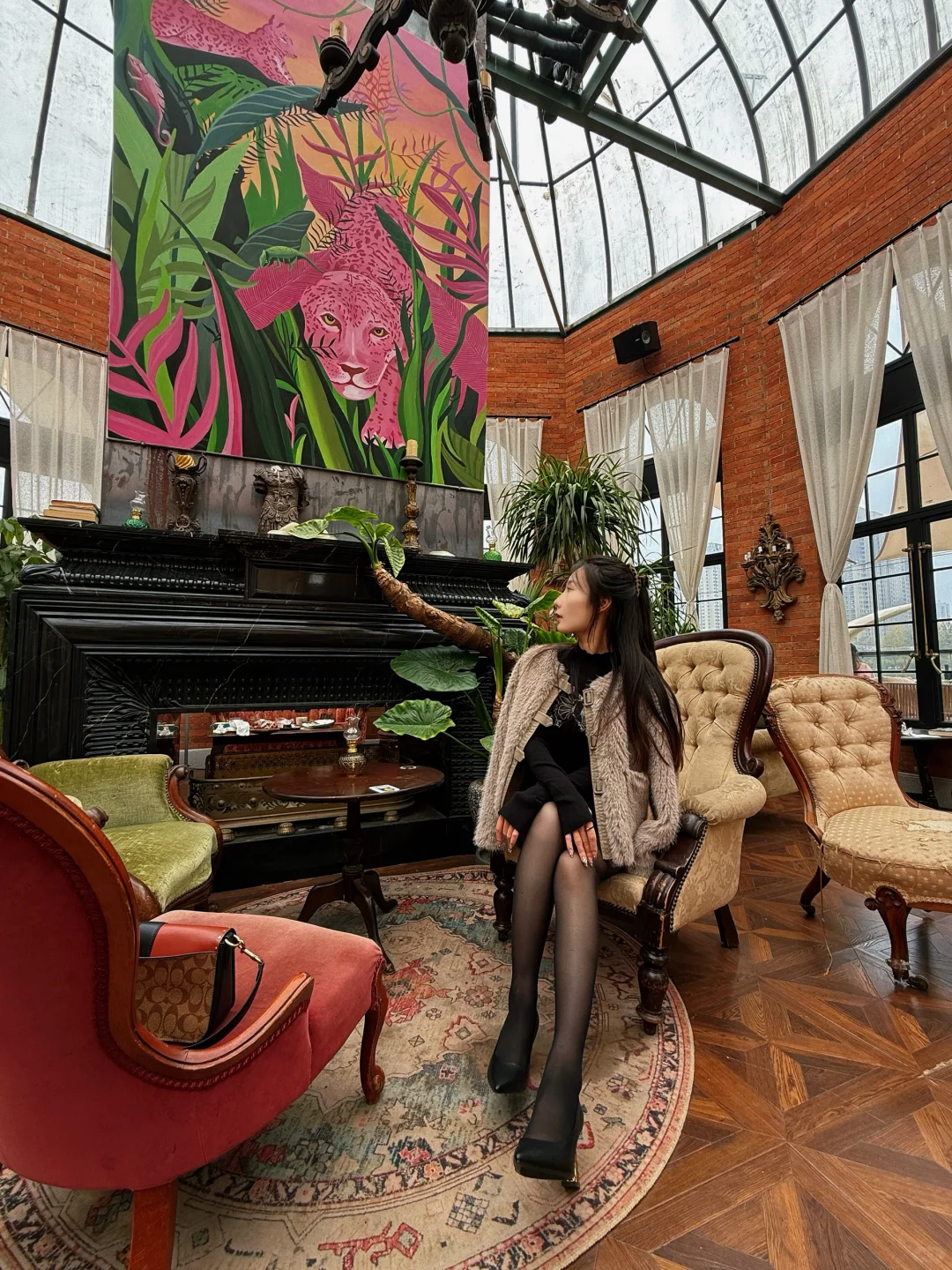 美女们，快把你们的宝藏黑丝甩给我！