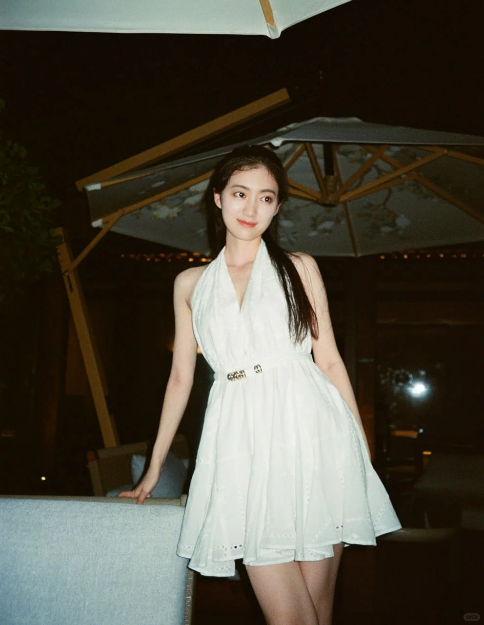 谁能想到 “电影感写真” 是 AI 生成的？