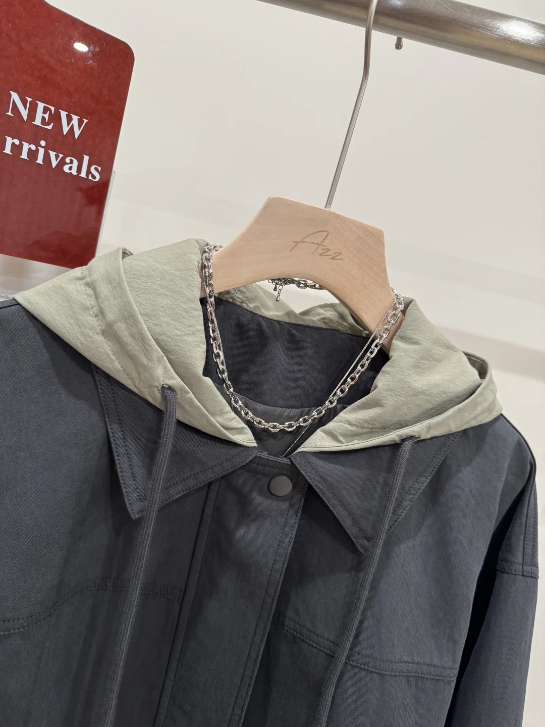 哇塞、超有质感的连帽喜糖色短外套、韩系复古