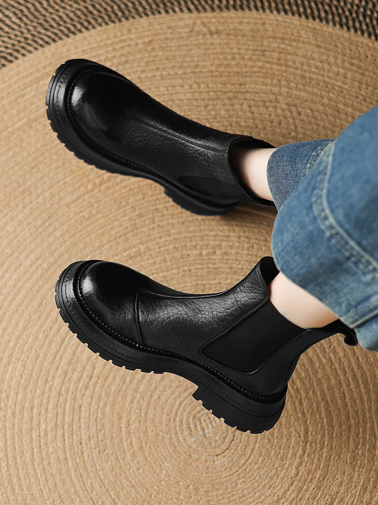 👢复古风切尔西靴，显高又百搭！