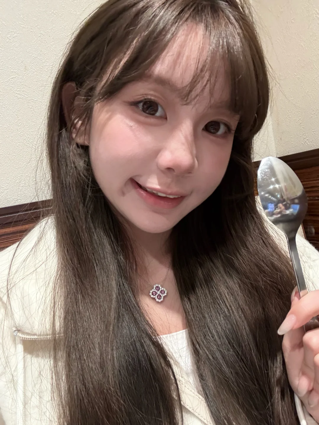 存一些吃饭的拍照姿势📸