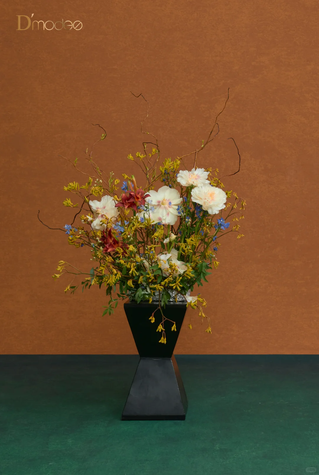 Dmodes黛玛诗·蓝幕格序