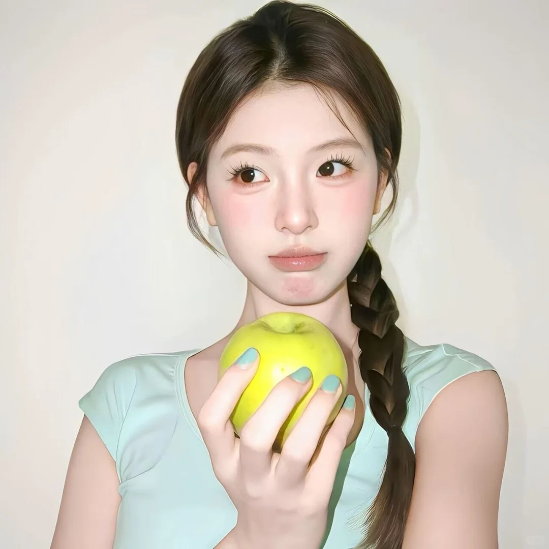 𝑾𝒆𝑪𝒉𝒂𝒕丨女生头像