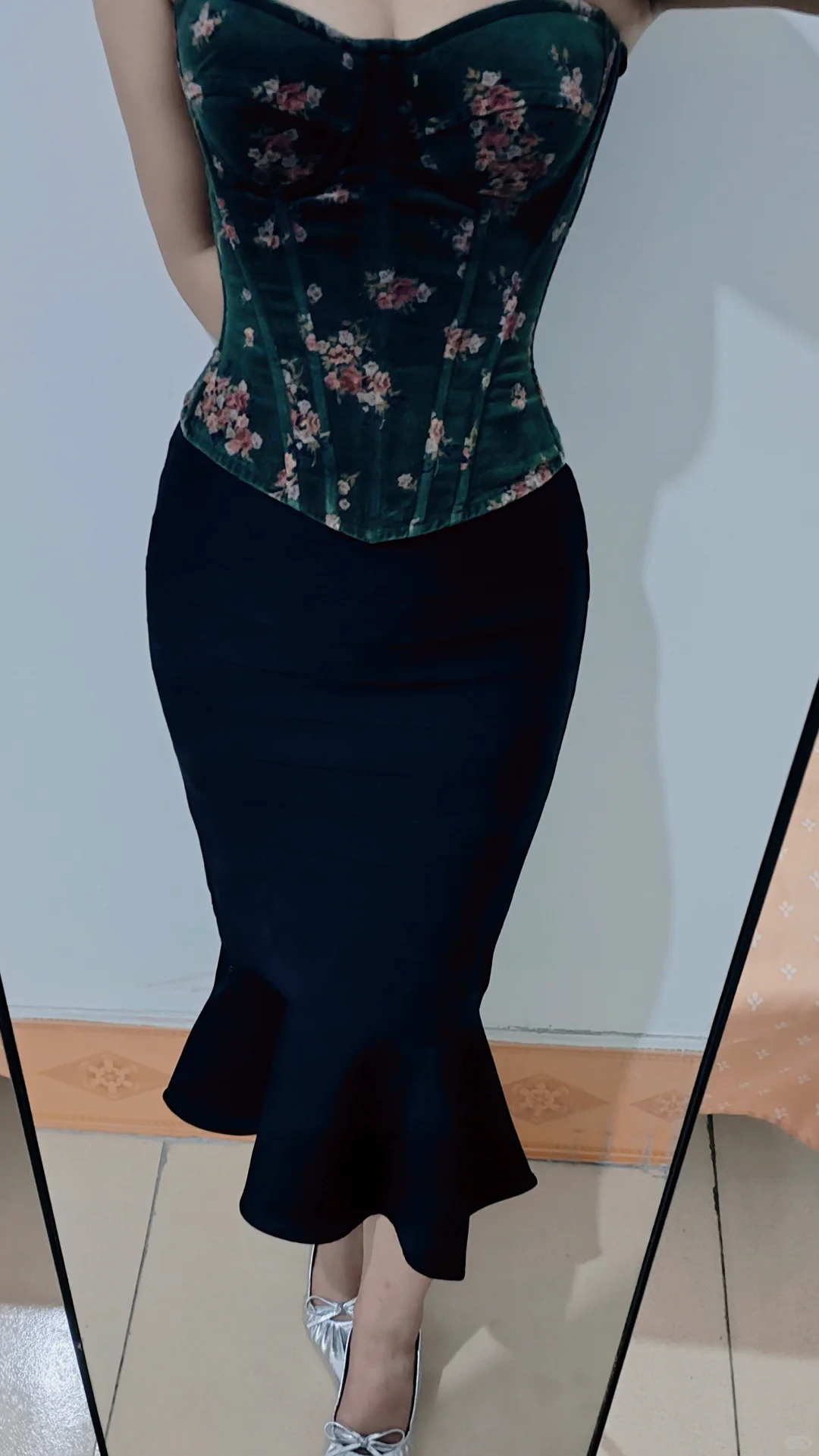 这条裙子也太好看了吧！