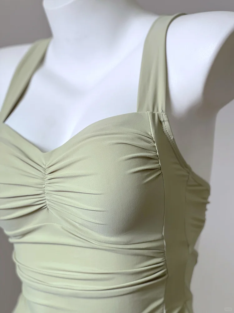 🌿度假季来袭！高级感抹茶绿泳衣，好出片