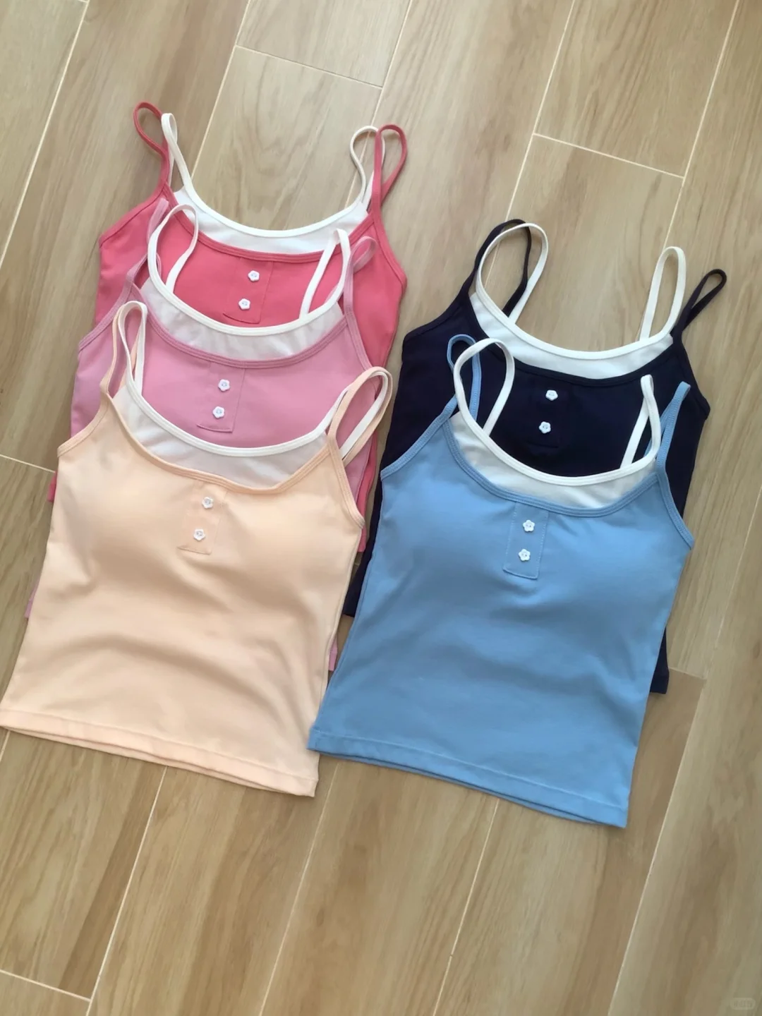 秋季上新实拍～老婆们要上这个款吗！纠结😐