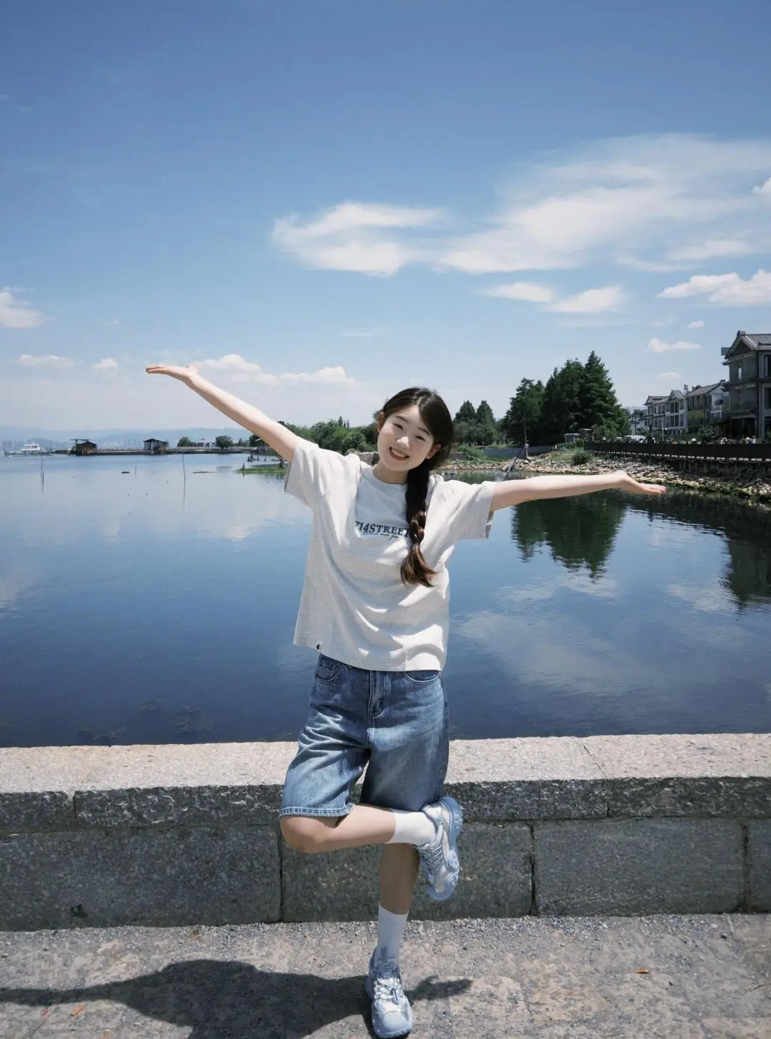 跟着沈月生命力拍照🌊蓝色系丑萌鞋上大分