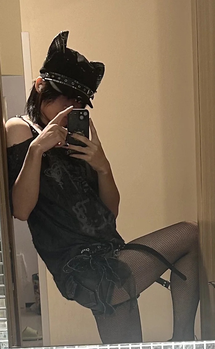 可恶的小红书不发腿就不给流量是吧！那我发！