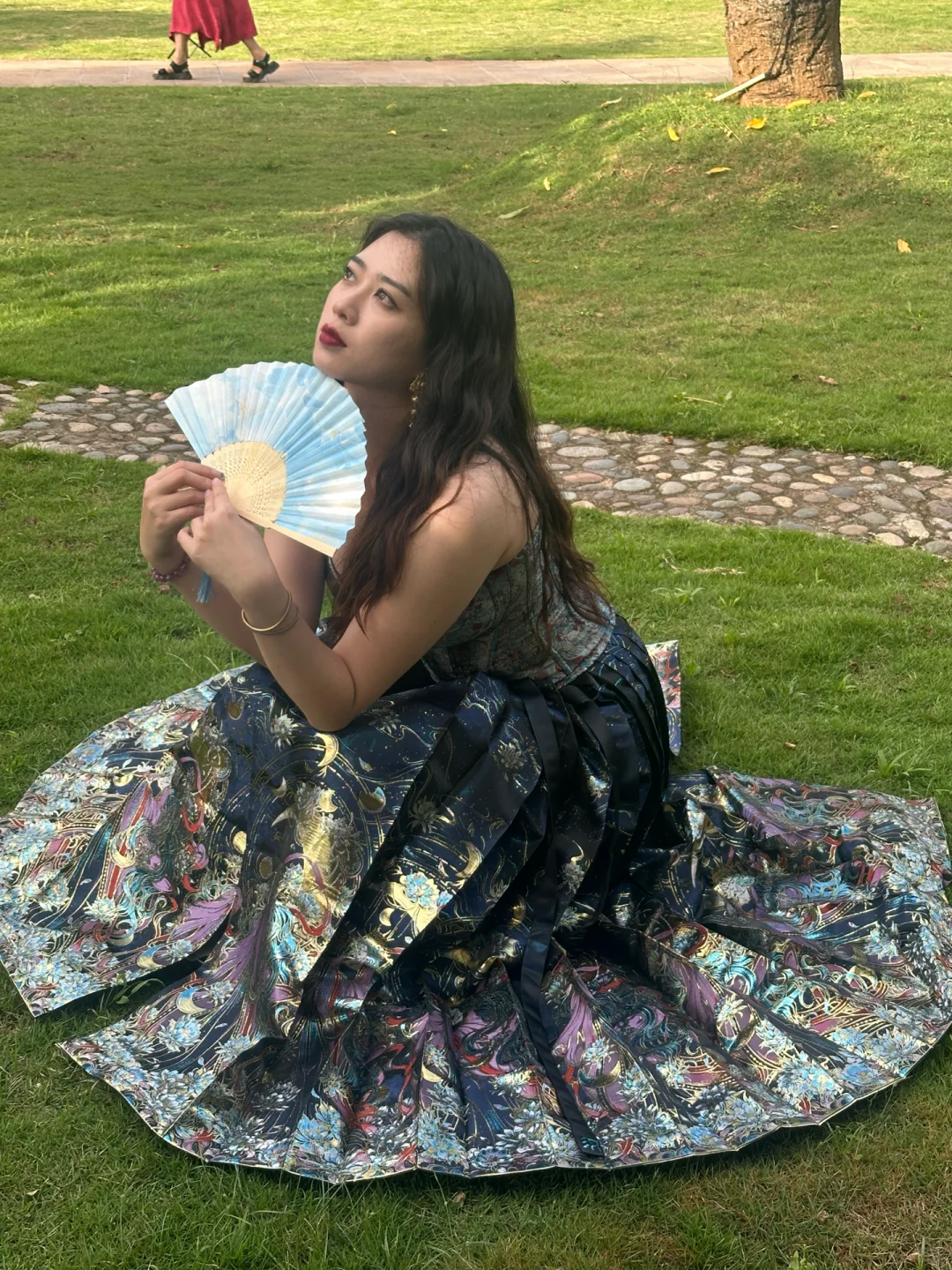 鱼骨胸衣搭马面终于也让我穿上了