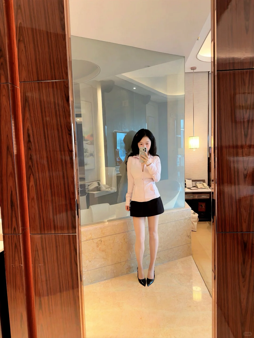 瑜伽服与高跟鞋搭配法