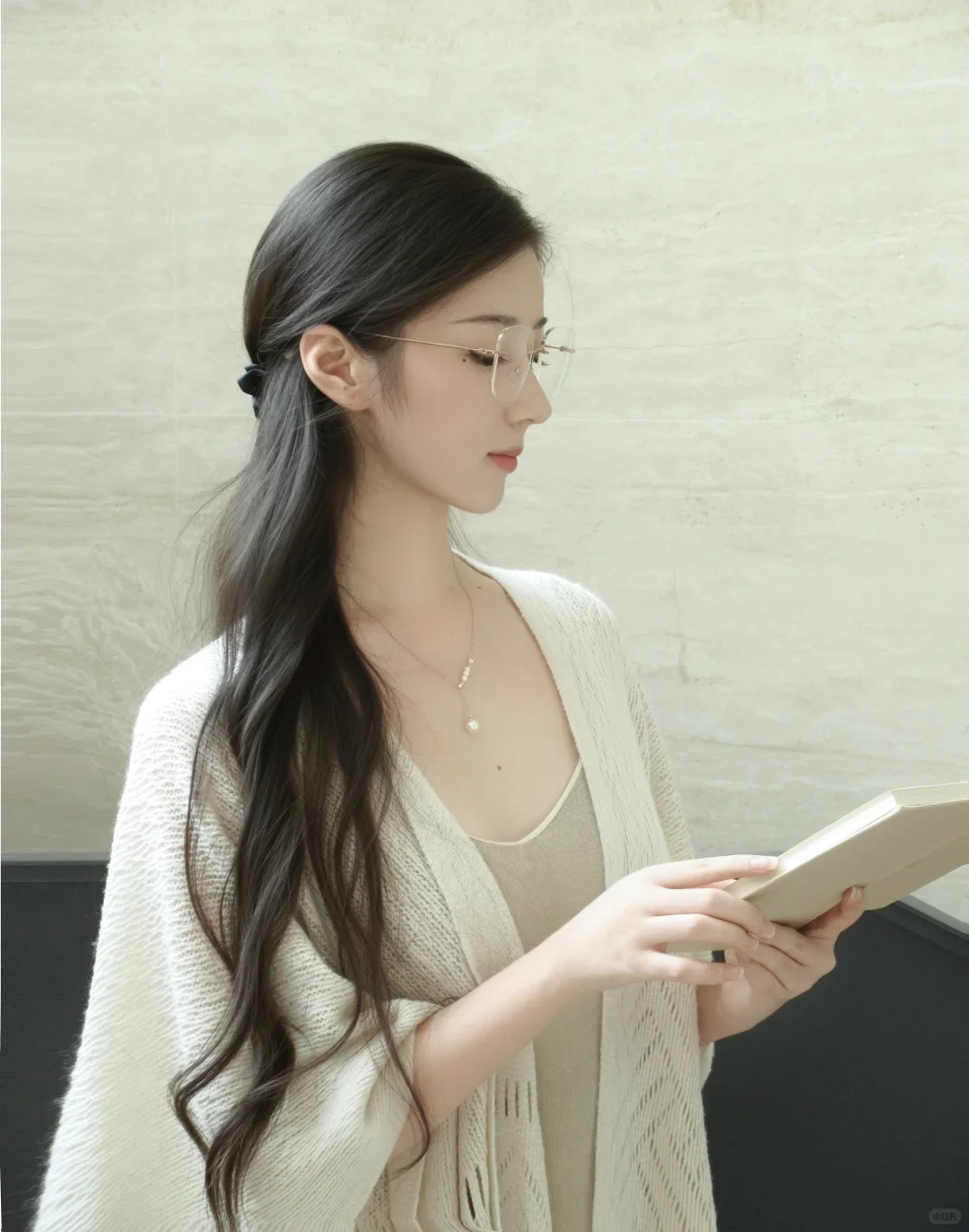 清冷矜贵的书卷气