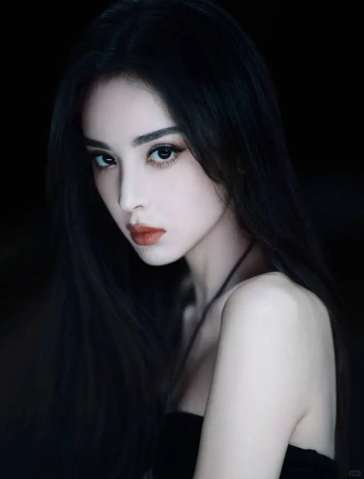 冷艳的女生——古力娜扎