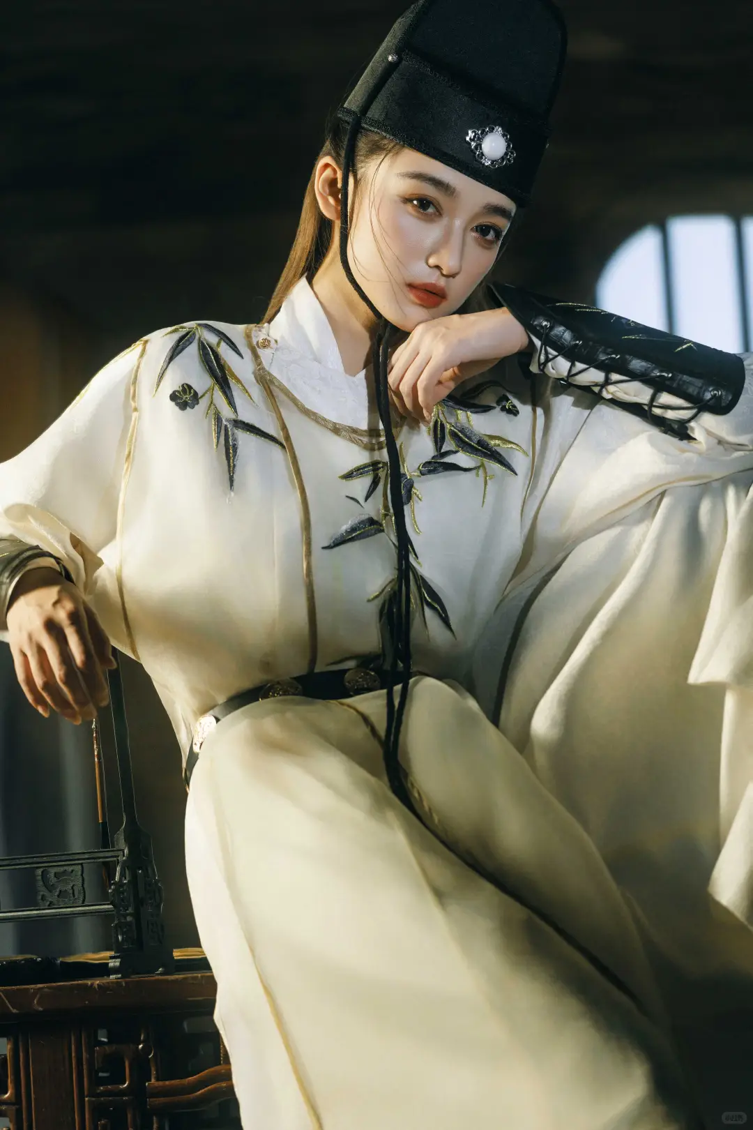 文可执笔书墨香，武能仗剑走江湖｜汉服写真