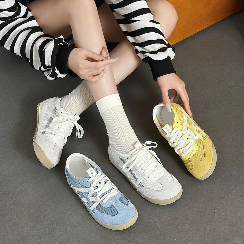 德训鞋女2025新款：复古与时尚的完美碰撞