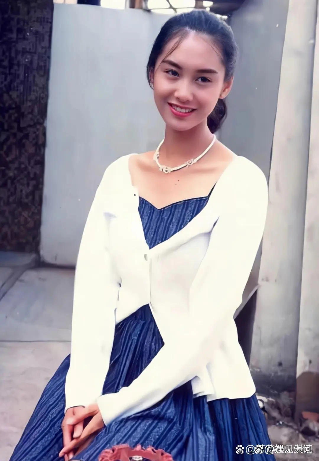 紫霞仙子朱茵：眼含星光的经典美人，用灵动