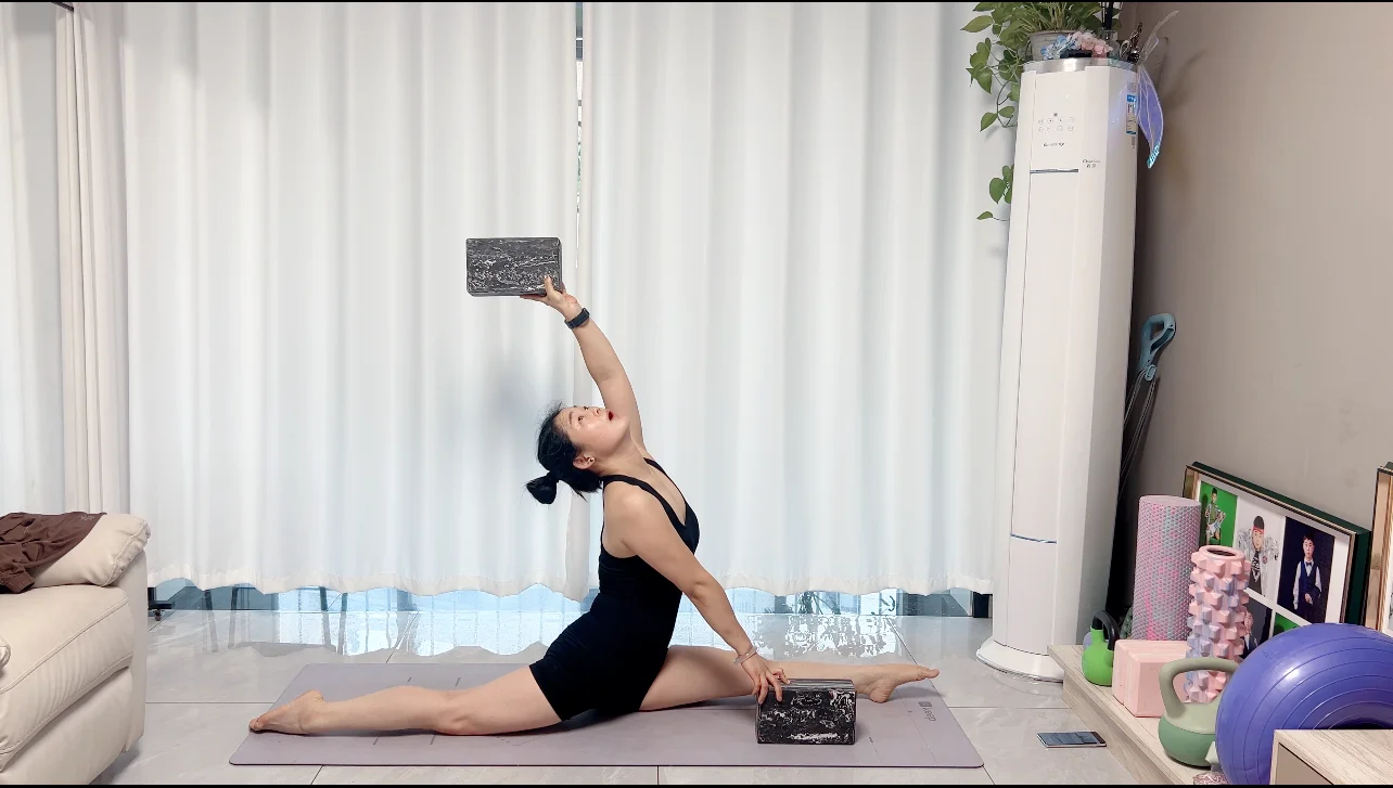 🧘‍♀️每日瑜伽打卡，塑形修身之旅🧘‍♂️