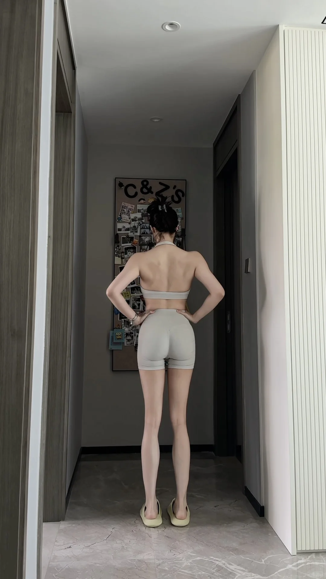 有点线条但不多💪