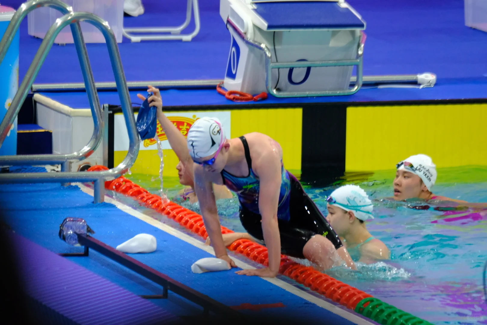 大运游泳第一枪