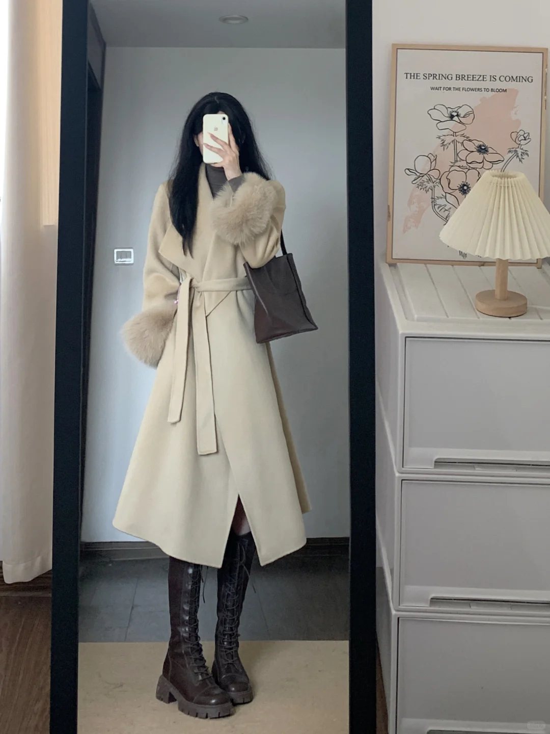 大衣这么穿好有气场！