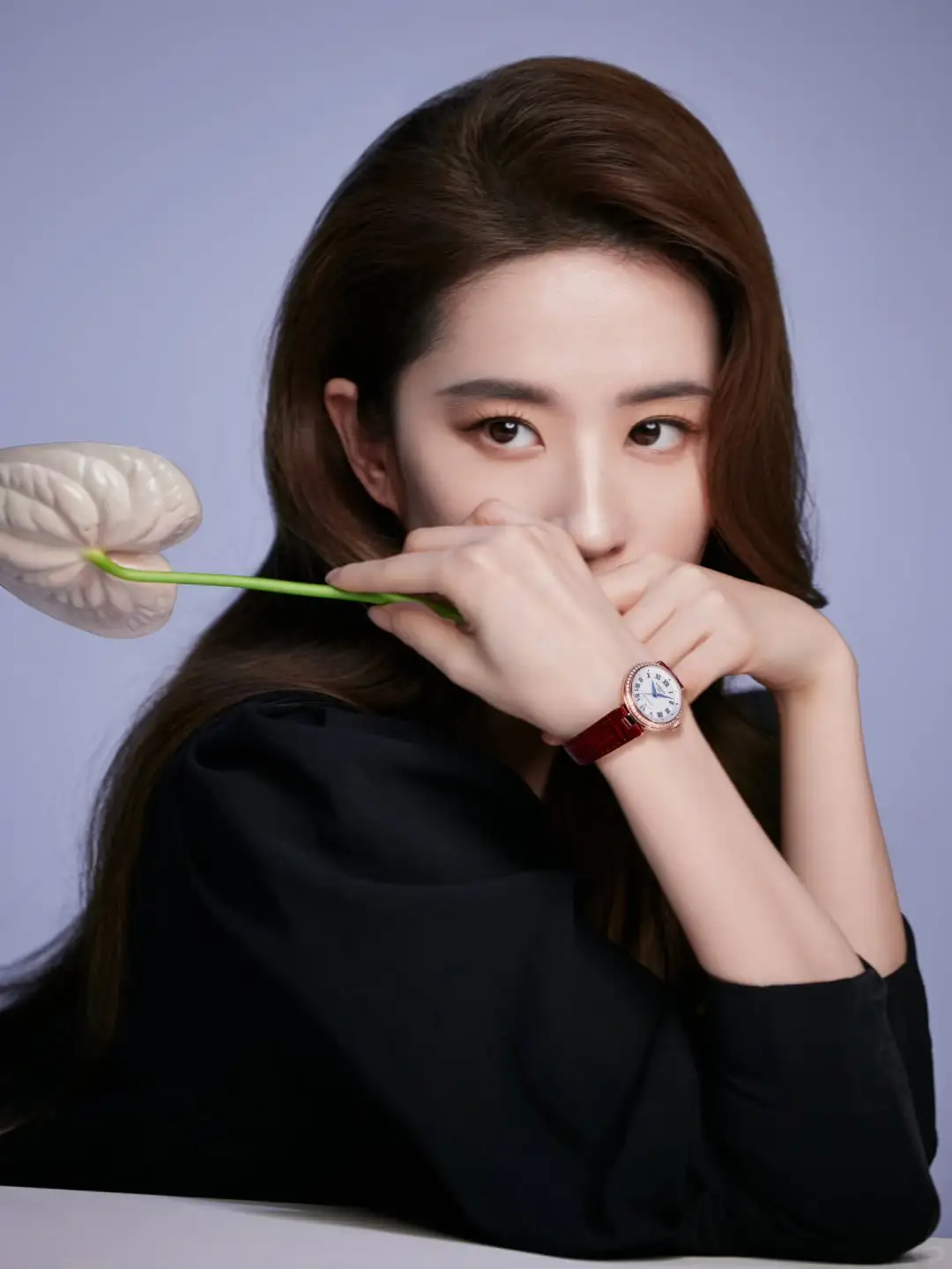 刘亦菲这组图直接把“仙气”焊在脸上了