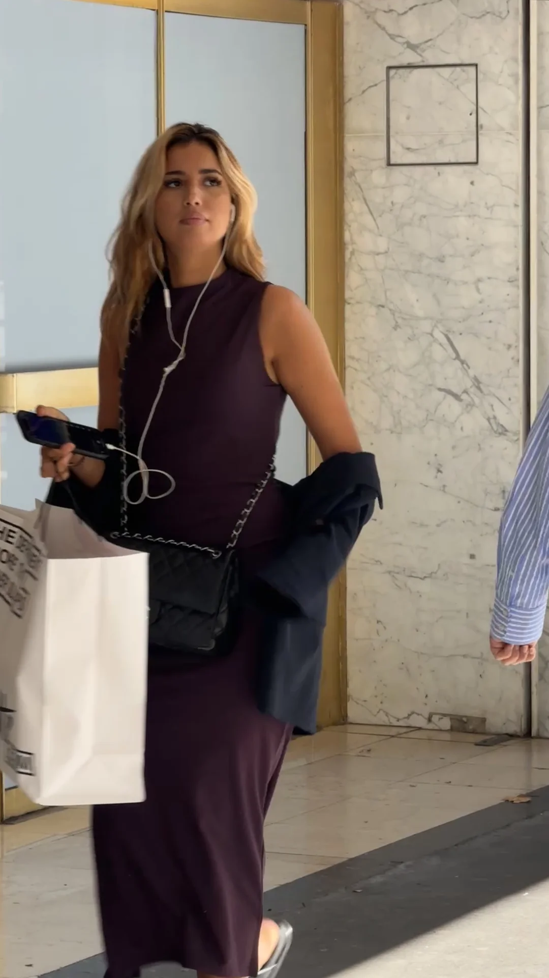 为什么法国女人看起来就是这么从容和自信？