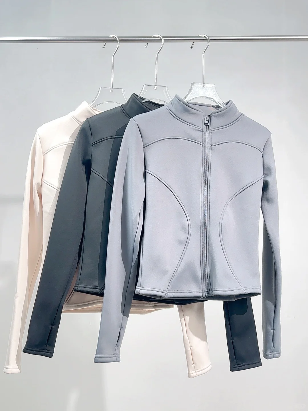 秋冬运动保暖攻略👉加绒瑜伽外套显瘦又保暖