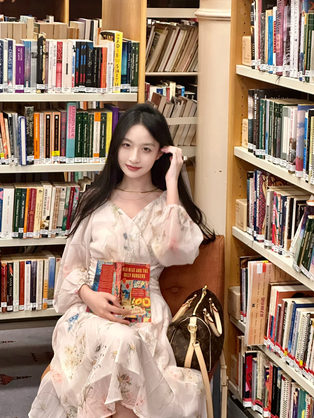 朋友说这身好少妇