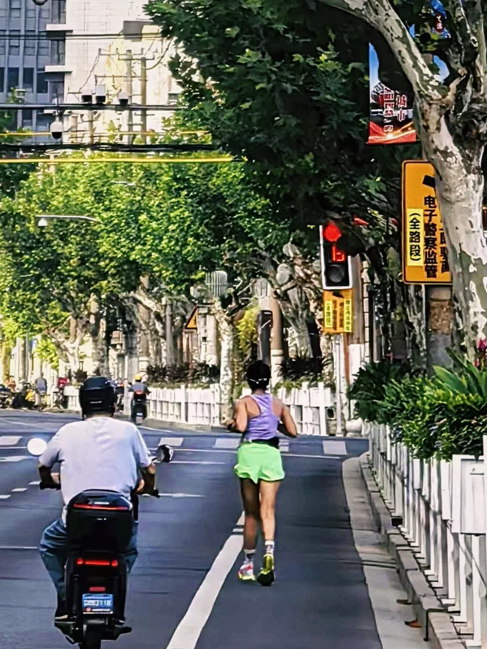 晨跑8km，我跟太阳在斗争