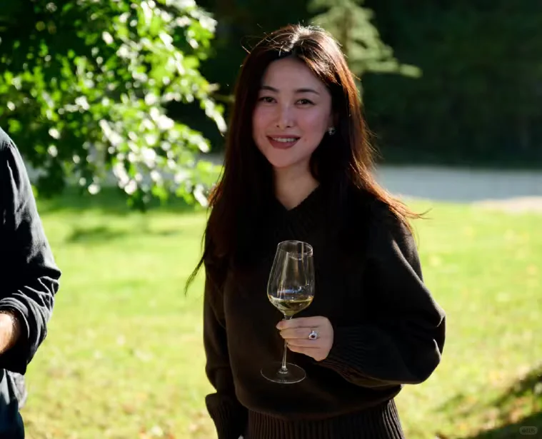 被41岁朱珠的“体面”穿搭惊艳