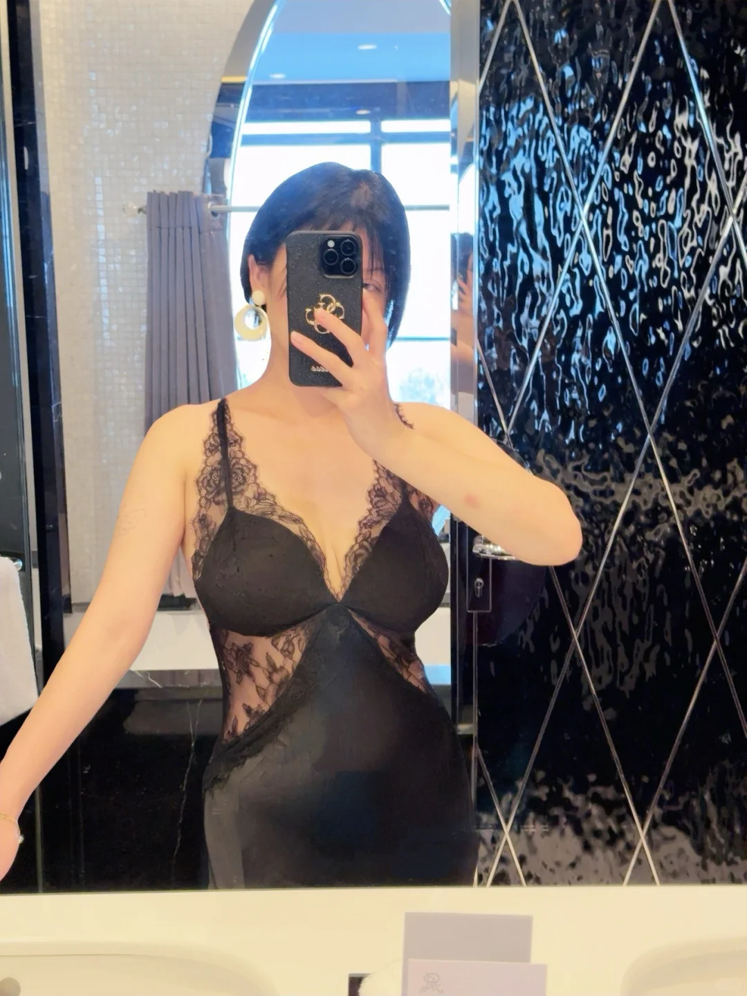 只爱维秘的睡衣，蕾丝大露背，太高级了😍