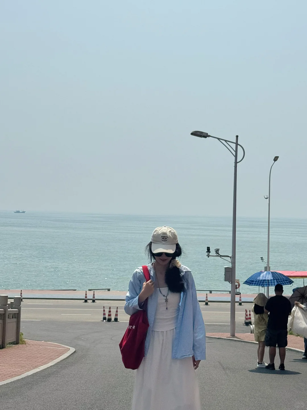 夏天去海边这样穿好好看