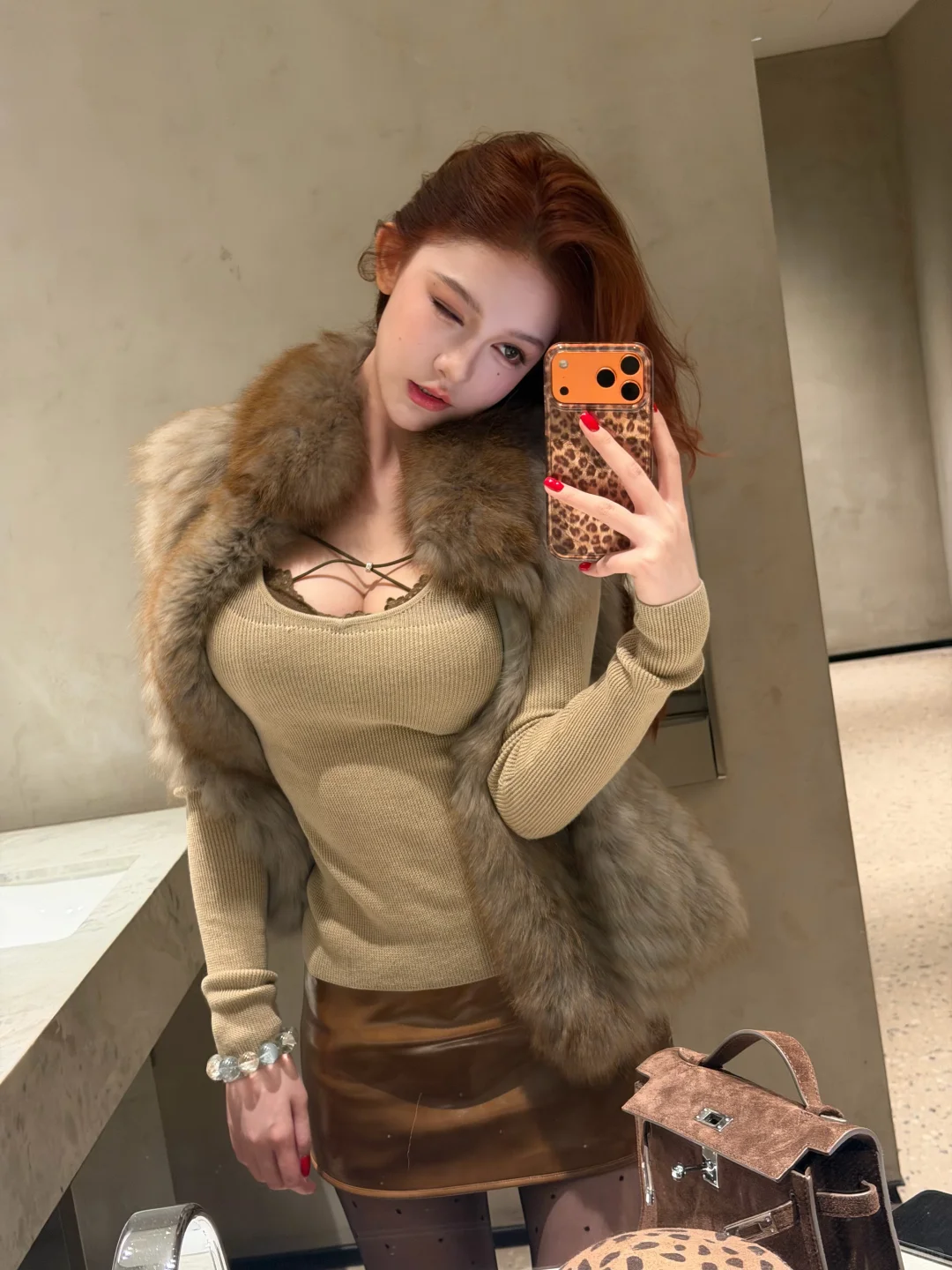 我做的新衣服和我的新发色