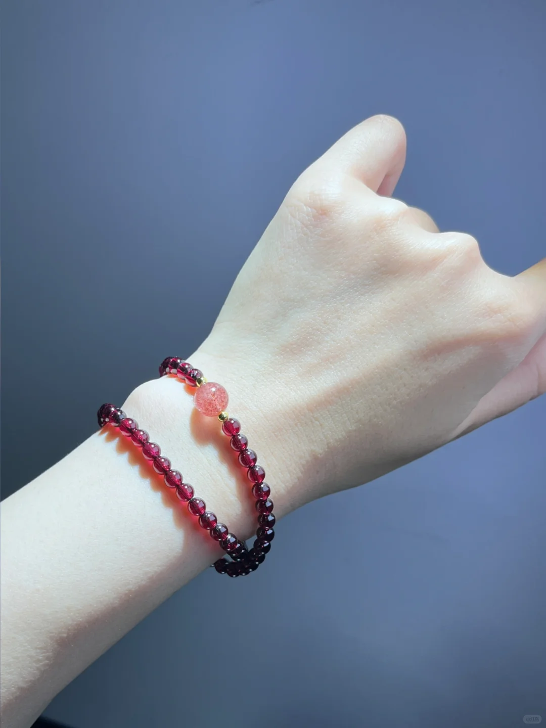 救命！原来这么多女明星（图2-3）都爱戴石榴石