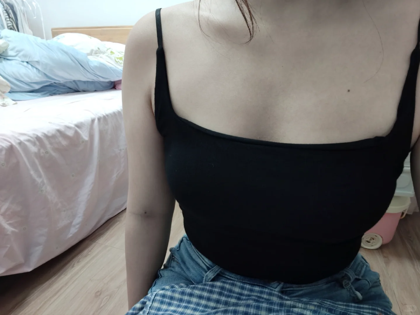 黑色吊带=氛围感作弊神器✨