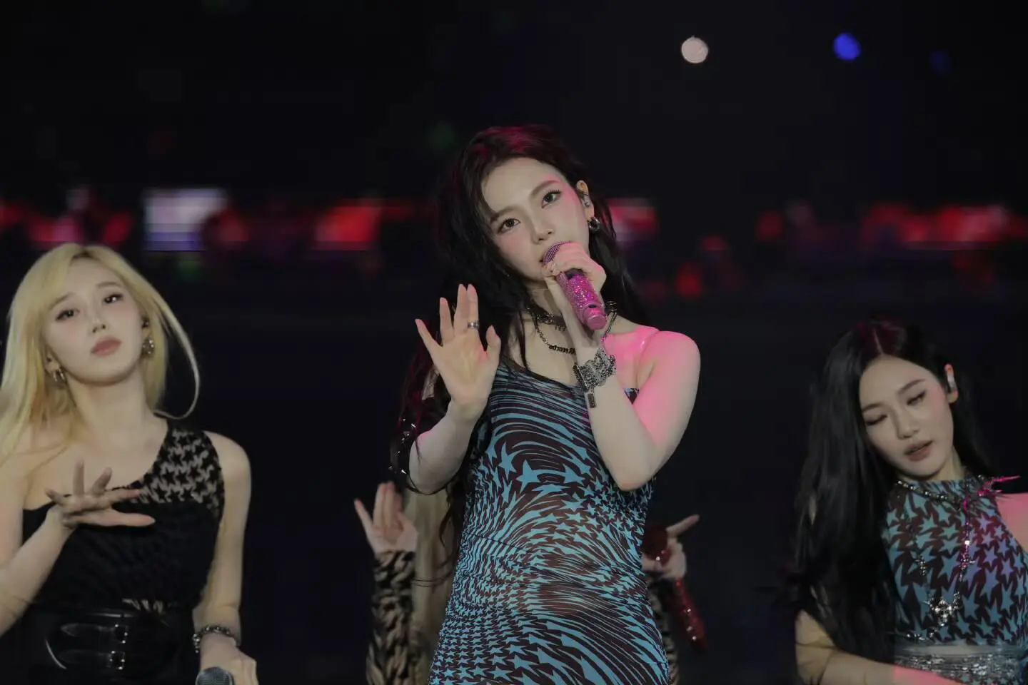 柳智敏 T视包臀短裙 大长腿 ［915P］