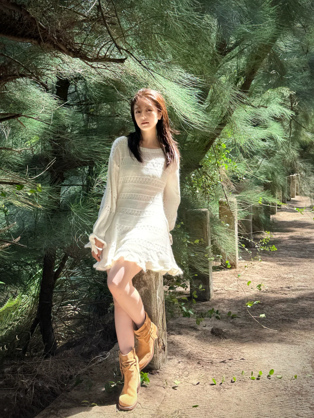 李兰迪in SNIDEL针织钩花连衣裙