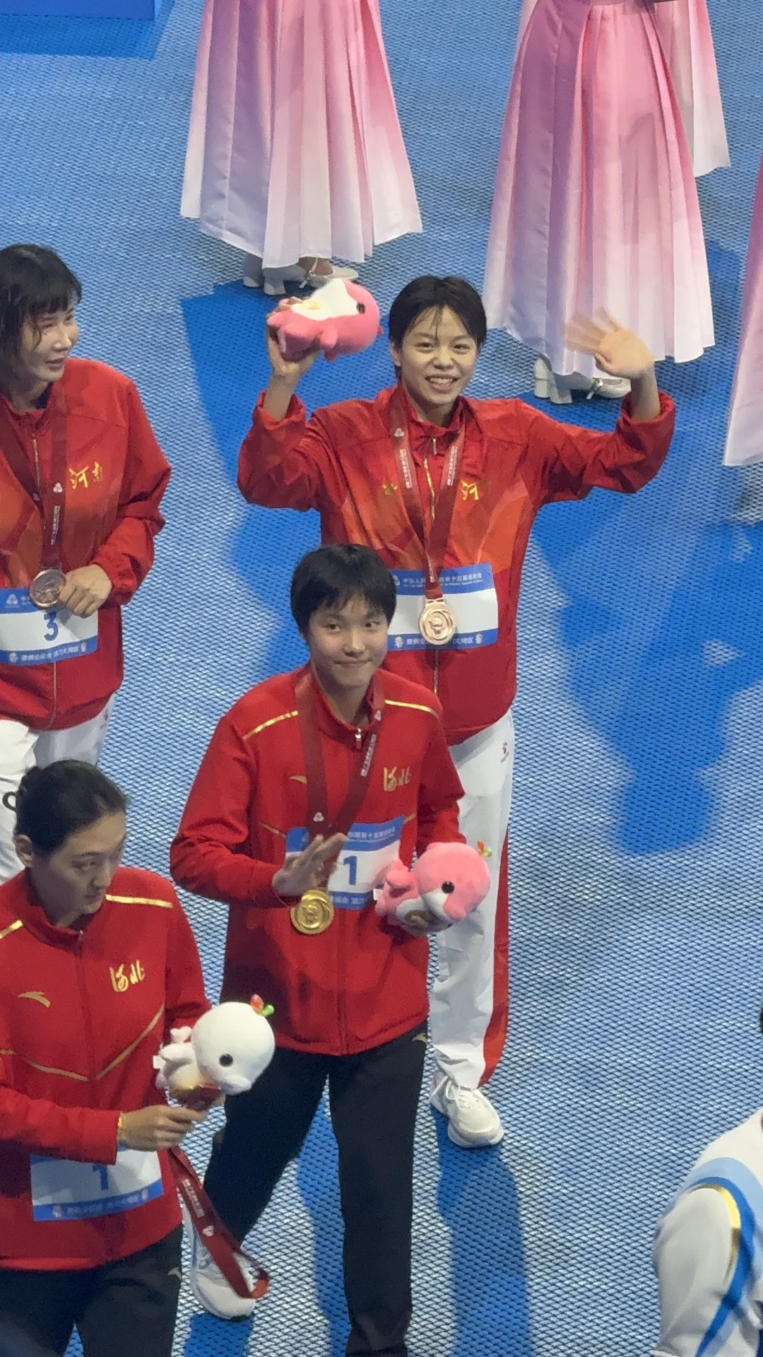 其乐融融的女宝们