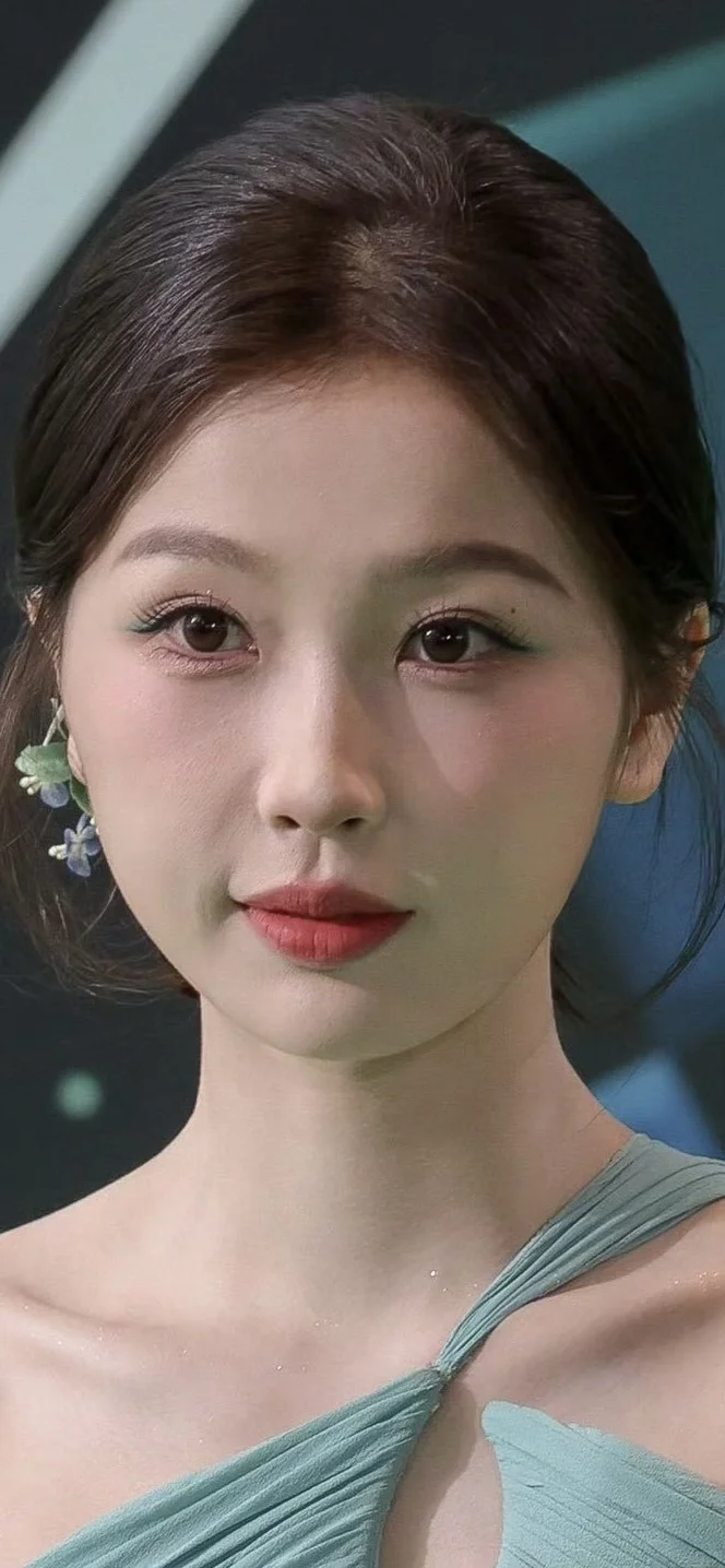 虞书欣 骨相美气质好好 美的