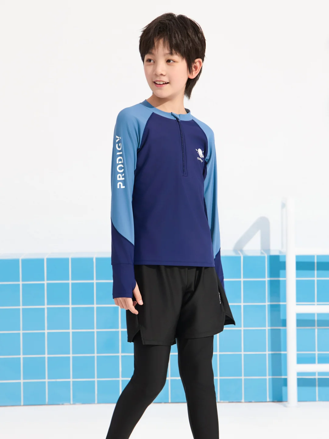 青少年游泳训练泳衣！这件真的很酷啊！