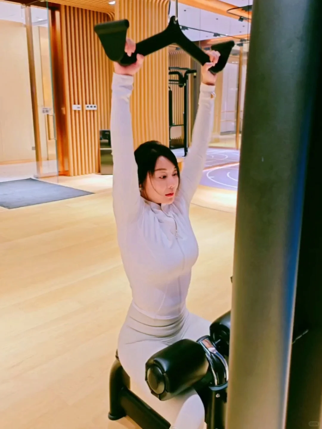 宠粉 ·安排 | 穿上瑜伽服总得摆摆花架子
