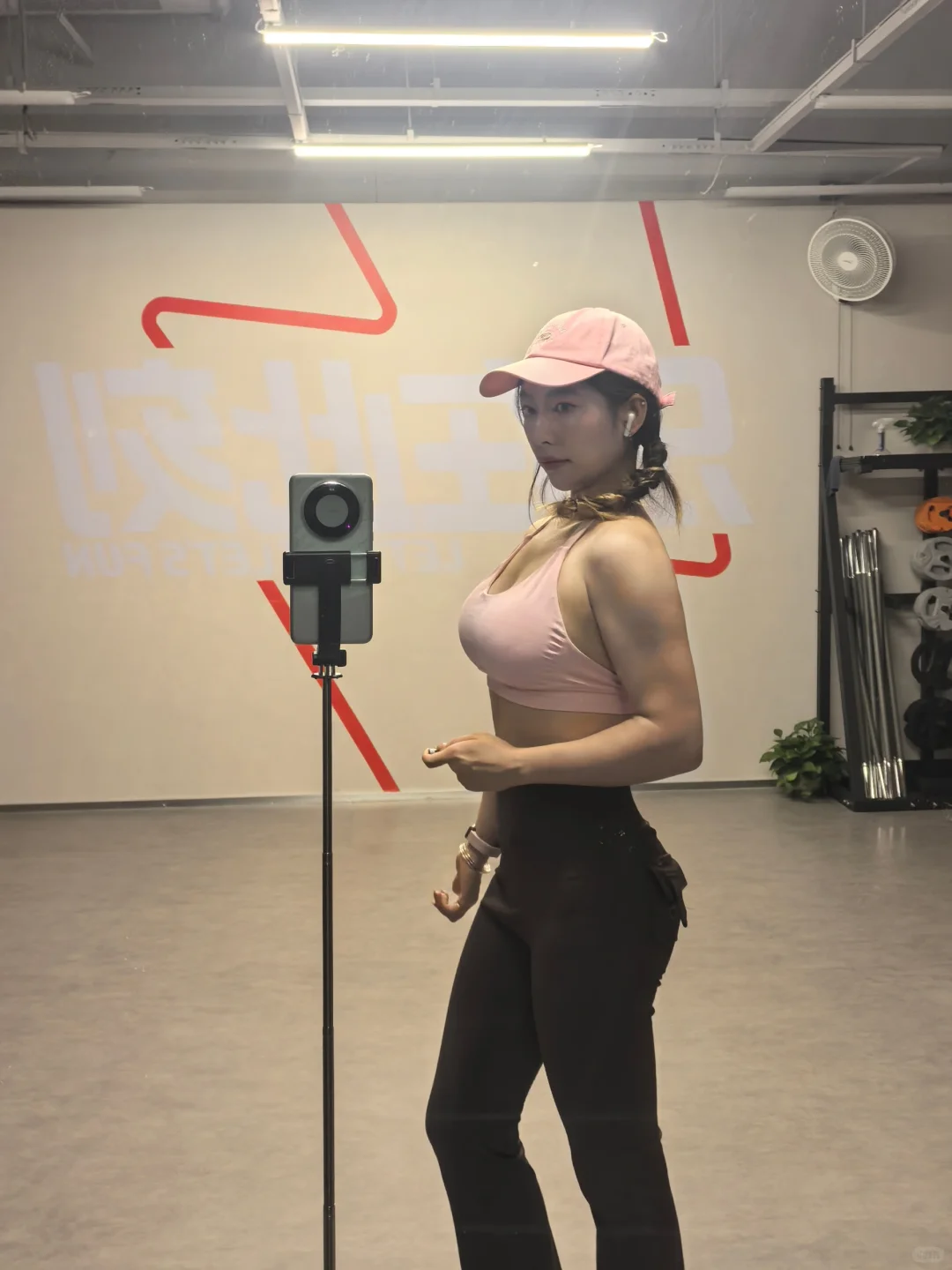 166 55kg｜看起来有训练痕迹吗？？？