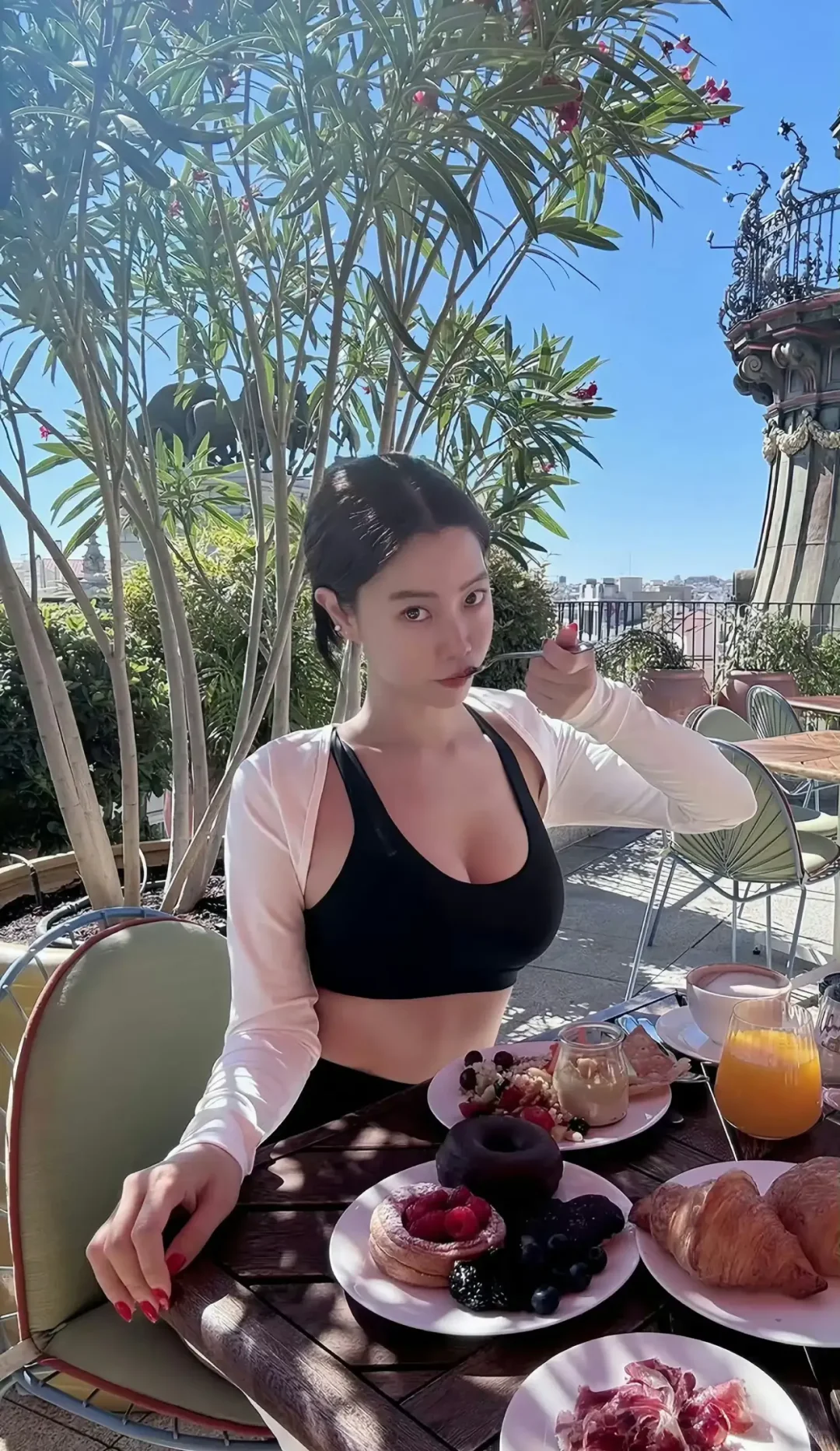 克拉拉｜这逆天身材比例太绝了！！❤️❤️