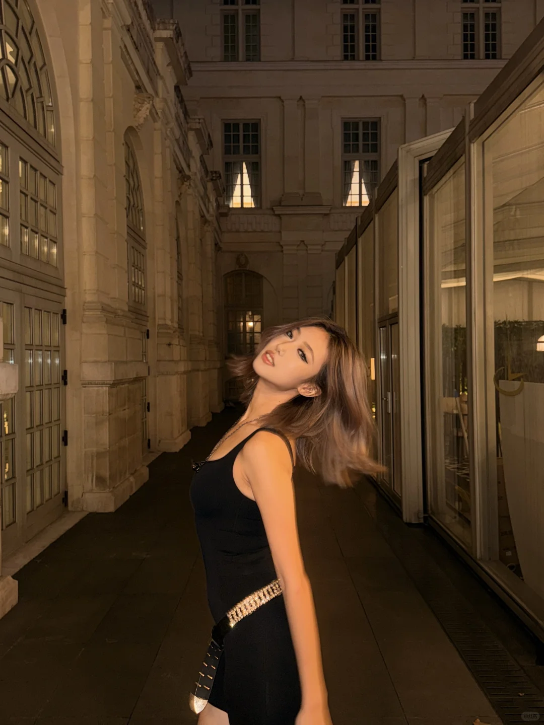 𝐒𝐨 𝐚𝐮𝐭𝐡𝐨𝐫𝐢𝐭𝐚𝐭𝐢𝐯𝐞