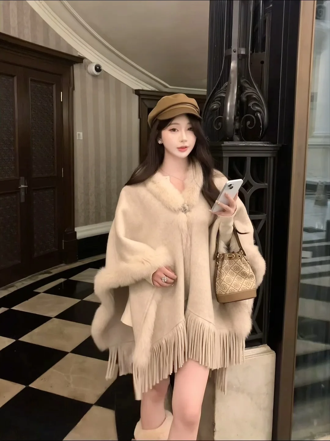 整条街温柔的风都是斗篷吹的🤎