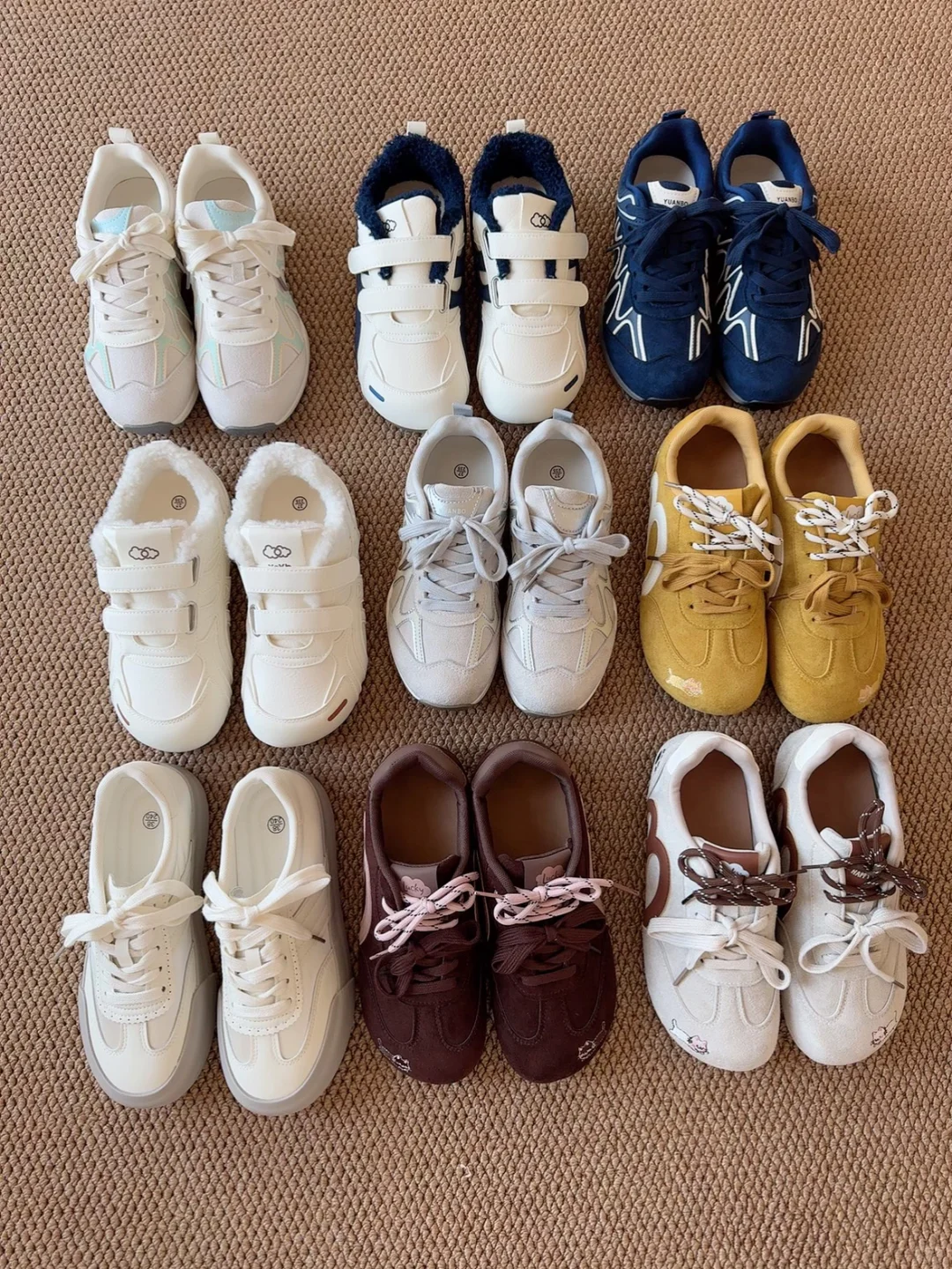 我的鞋柜一角，鞋子太多啦～