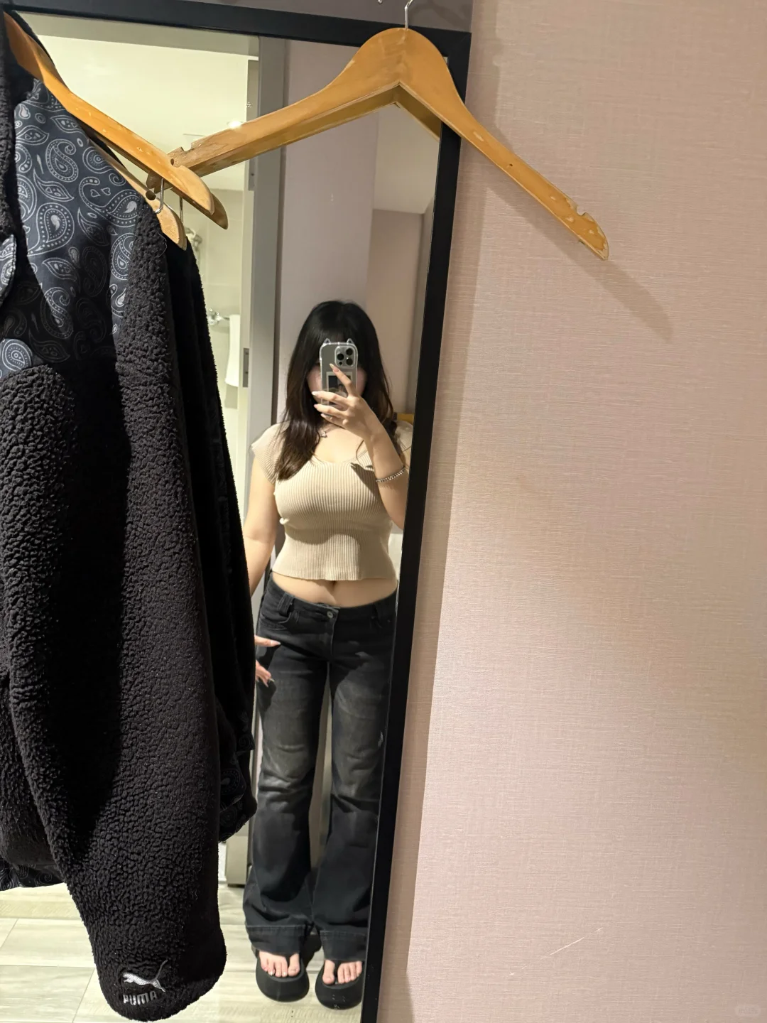 额没有衣服穿了