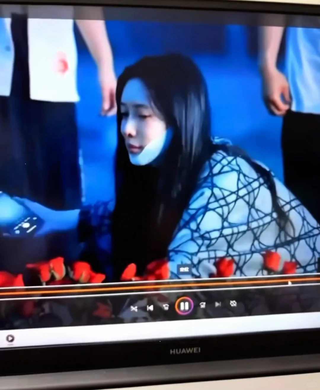 我也用上孟子义同款V脸绷带了‼️脸小到翻出