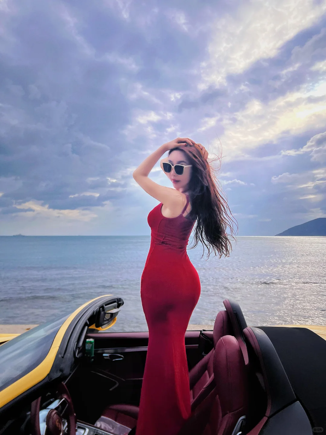 谁说开不了跑车的辣妹？！