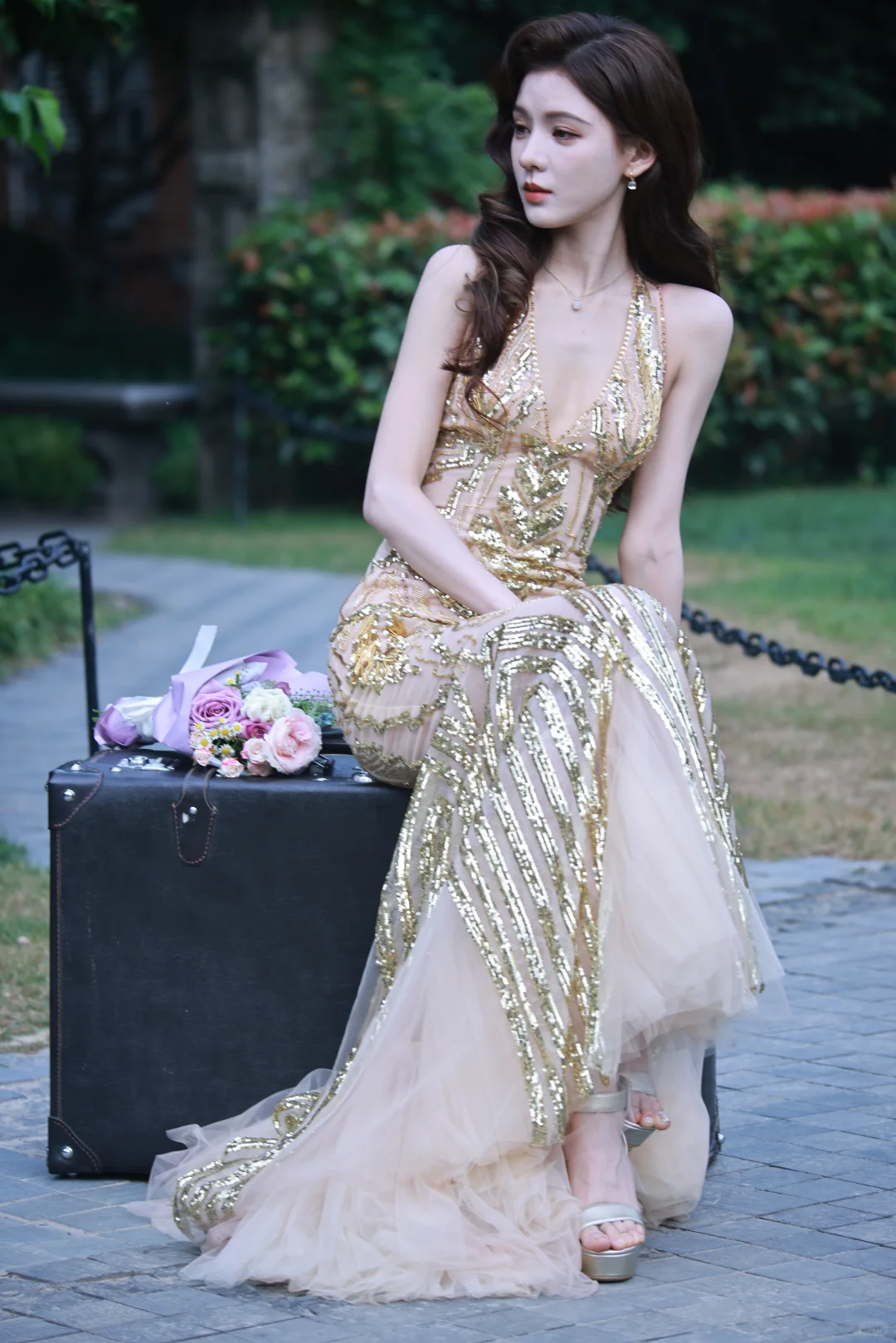 被张予曦惊艳了！礼服也藏不住的火辣！💃